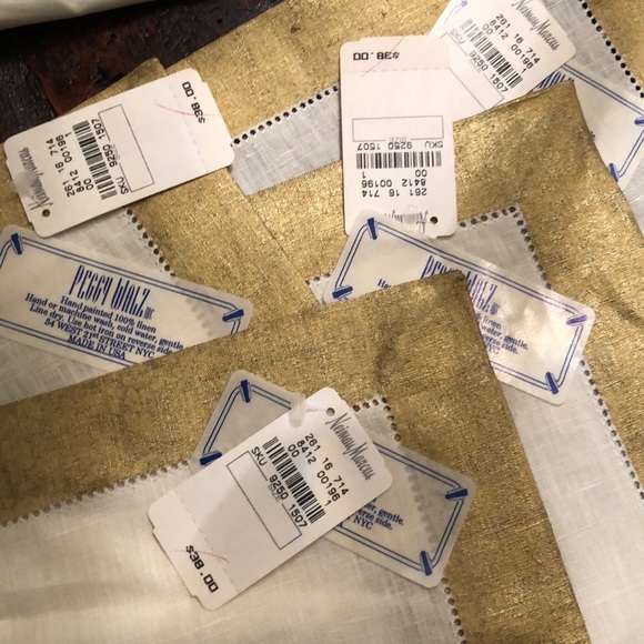 4 New Peggy Walz placemats - Picture 2 of 5